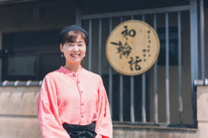 コミュニティカフェ和輪話：大槻奈々さん『カフェでつなぐ３つの“わ”ー三和町でに生まれた優しい居場所』